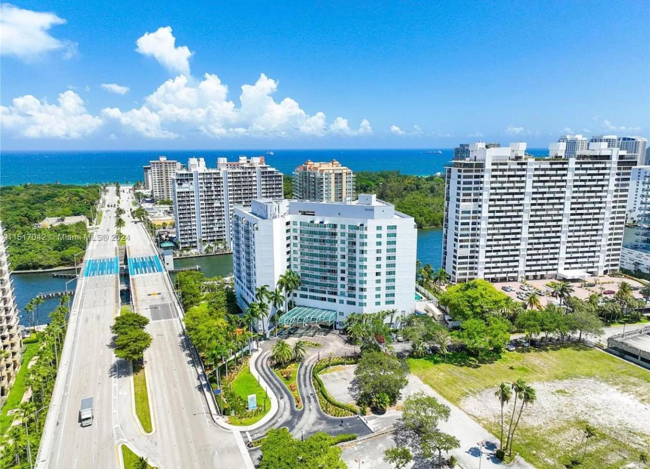 Galleryone Doubletree Hilton Gc Turtle Cove Fort Lauderdale Exterior foto